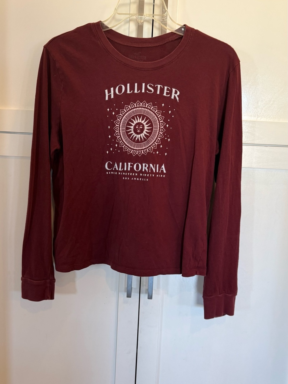 Hollister Maroon Sun Graphic Long Sleeve Tee Y2K small